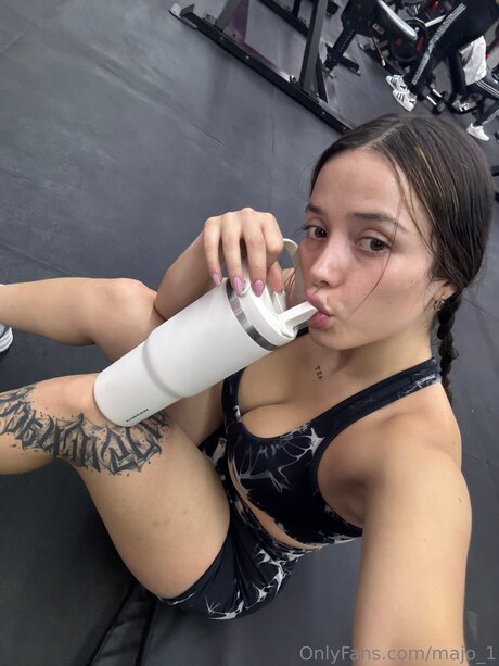 majo 1 free pornstar photo