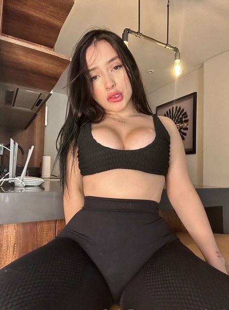 majo 1 pornstar naked galleries