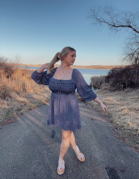 Anya Truax pornstar pretty archive