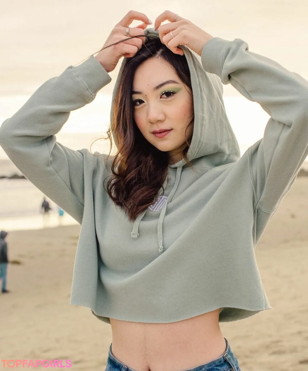 issfanfan pornographic model photos