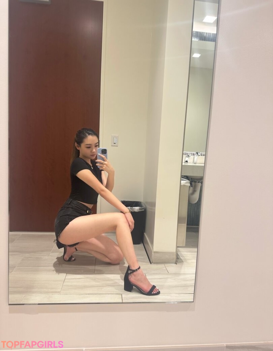 issfanfan model porn photo