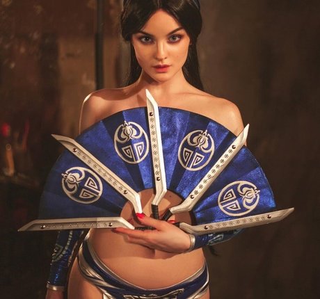 blonde babe onlyfans hd img