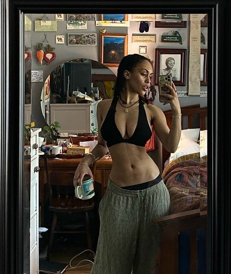 Aaliyeezy pornstar beautiful picture