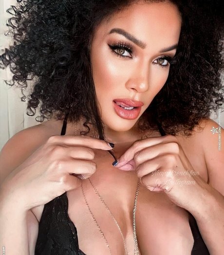 Nia Jax pornstar xxx pics