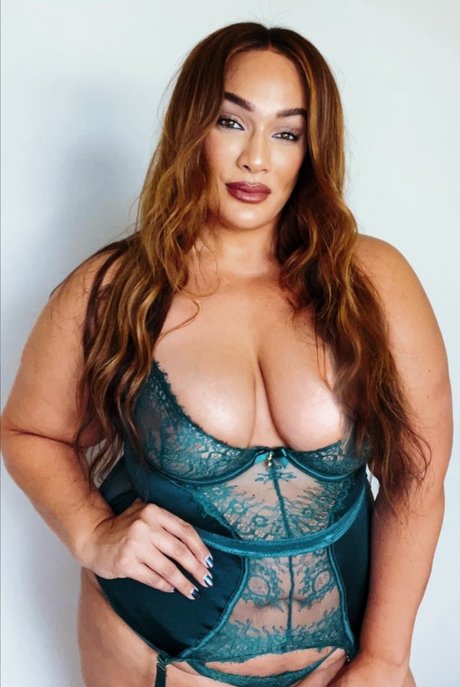 Nia Jax beautiful star photos