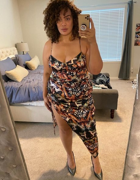 skinny big ass onlyfans top archive