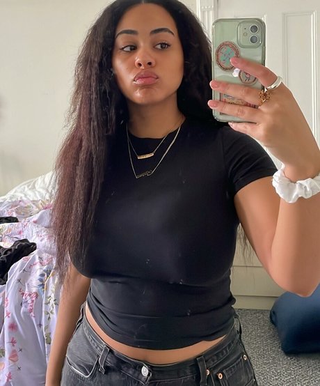 Raina Morris pornographic actress image