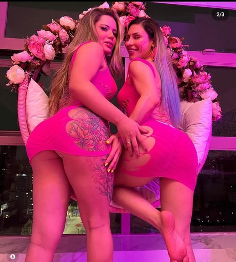 pregnant onlyfans adult picture