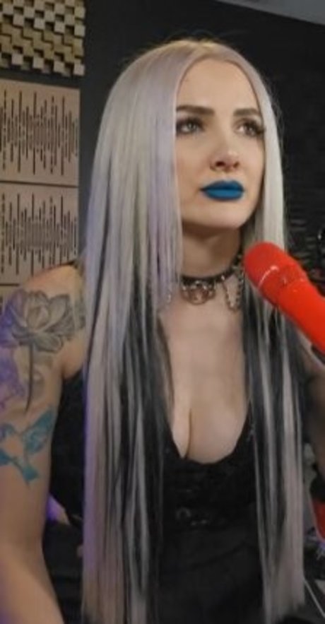 18 year old onlyfans free nude images