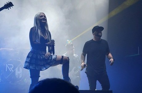 Addie Nicole Amick hd actress pics