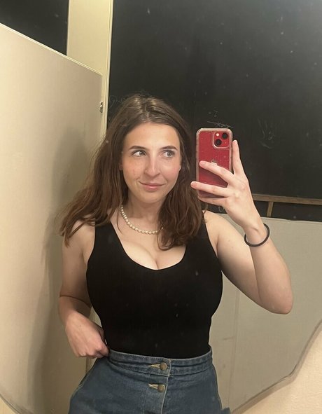 redhead skinny onlyfans free naked photo