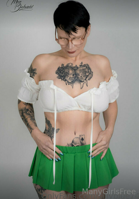 manygirlsfree naked star archive