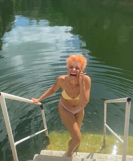 Bruna Linzmeyer star erotic pictures