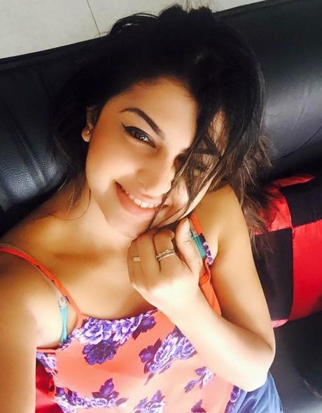 Sri Lanka model nude archive