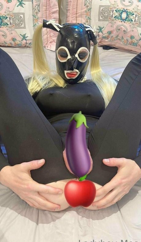 ladyboymos hot pornstar pics