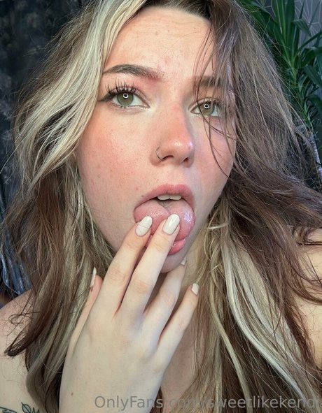 sweetlikekendi adult model pictures