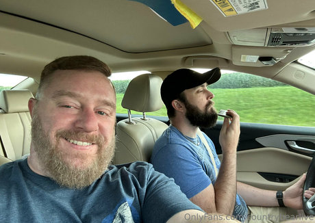 countrybearlive best model photo