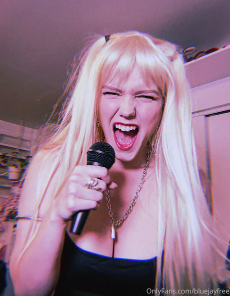 shemale handjob onlyfans naked gallery