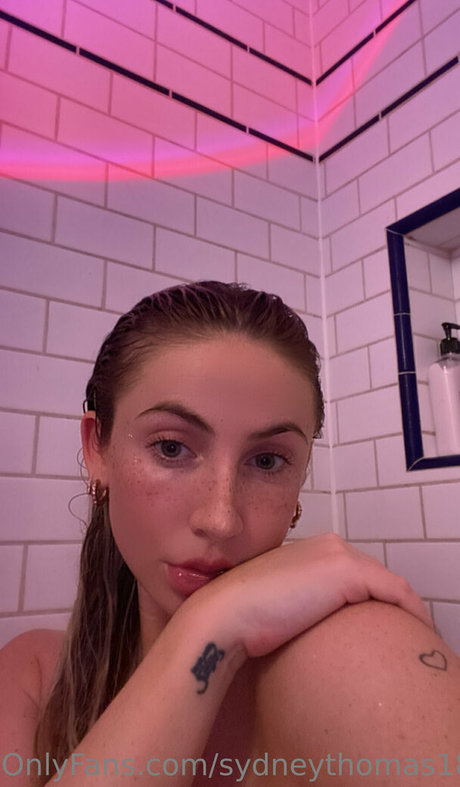 yourbabymadds model beautiful image