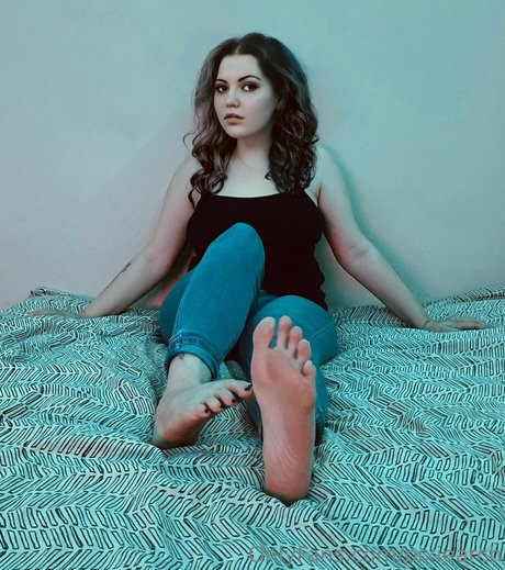 pixiearch beautiful model photo