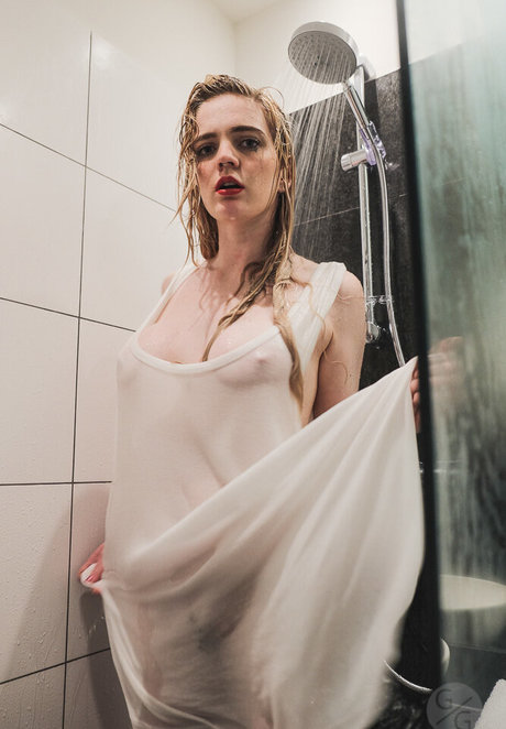 houseofrae model hot pictures