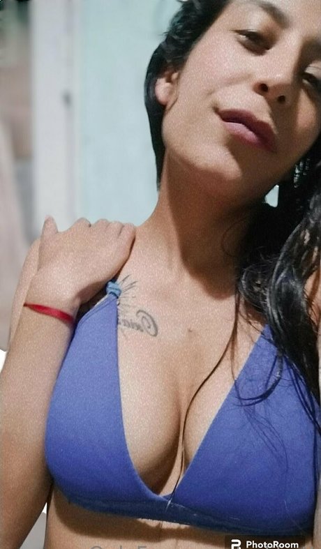 valihott model images