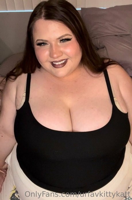 urfavkittykatt model high quality pic