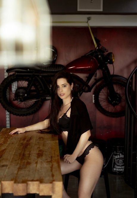 Nayara Torchi pretty pornstar archive