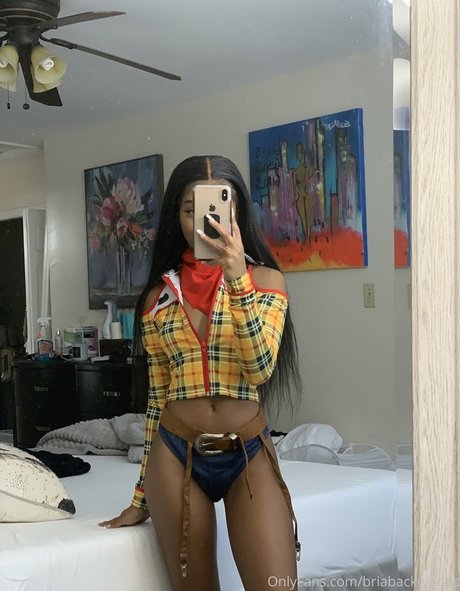 Briabackwoods erotic star pics