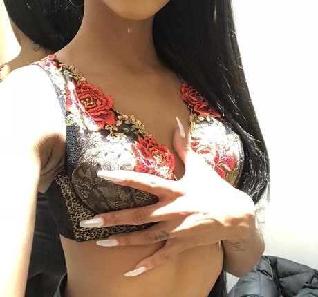 Briabackwoods pornographic model gallery