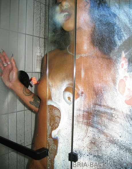 Briabackwoods pretty actress pics