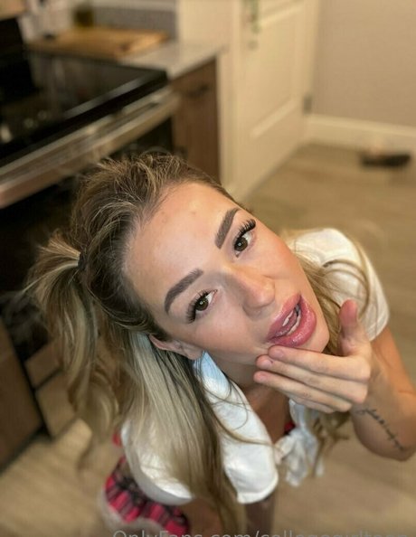 model onlyfans erotic img