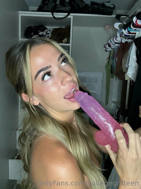 collegegirlteen erotic star image