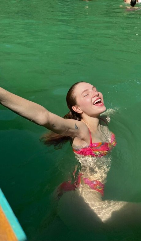 Fernanda Schneider star exclusive gallery