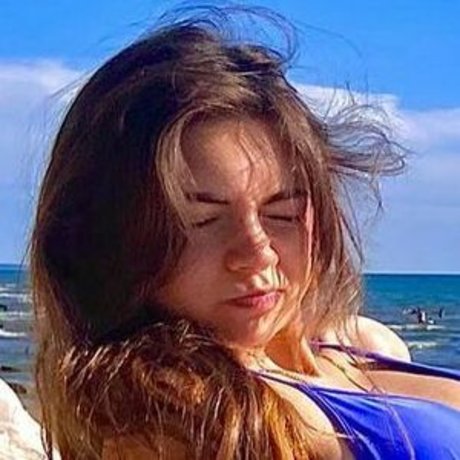 Lunchbaglujan pornstar naked photos