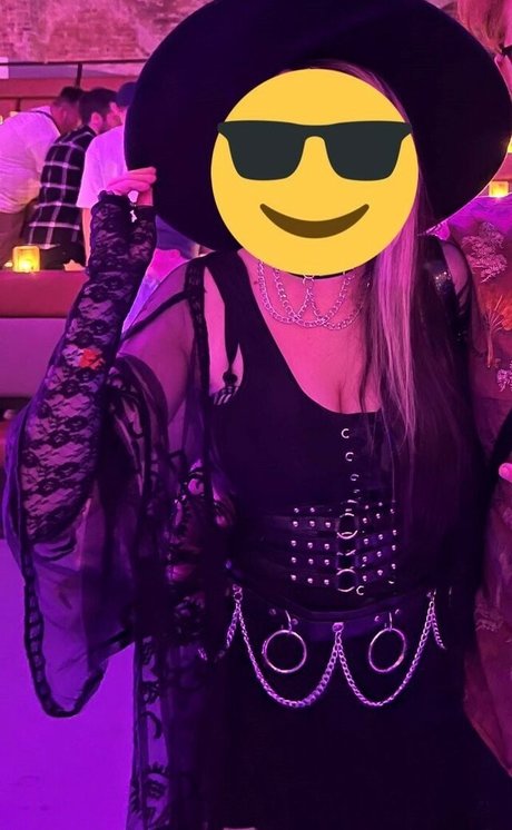 Kiwo free model photos