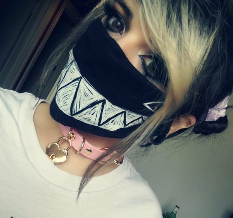 Kiwo model hot photo