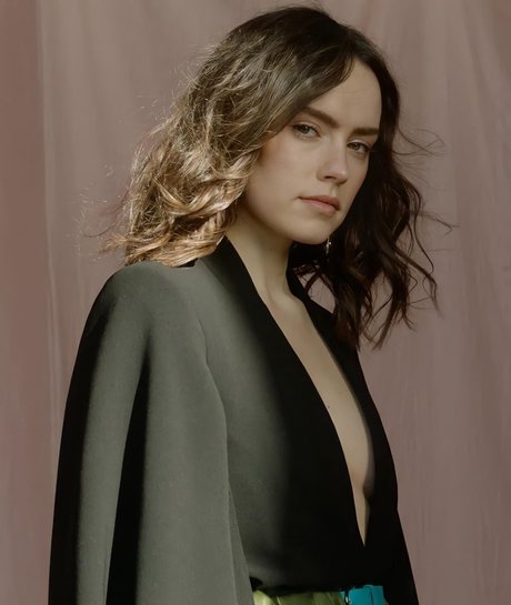 Daisy Ridley star nudes images