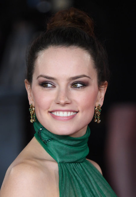 Daisy Ridley star free photos