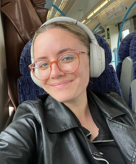 ass spread onlyfans exclusive photos