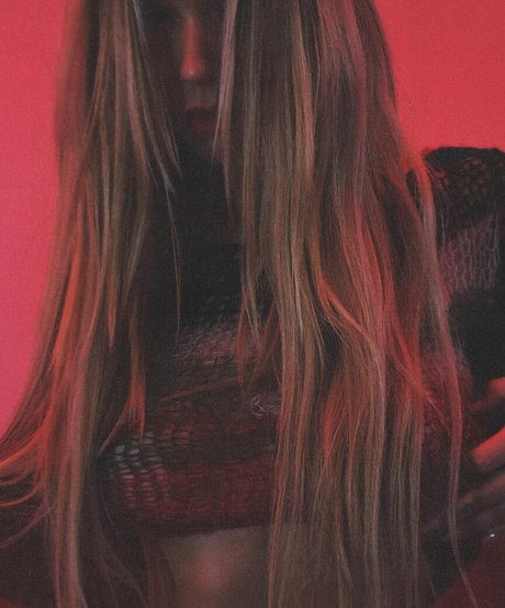 Alexis Ren top pornstar pics