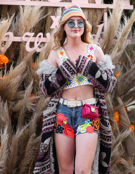 babe brunette onlyfans beautiful naked archive