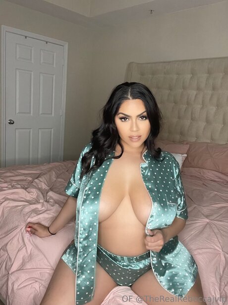 sm00ches free model photos