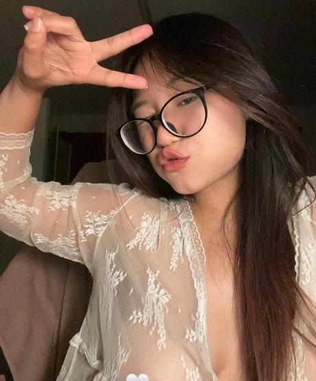 Thanyanan__Bow star nudes image