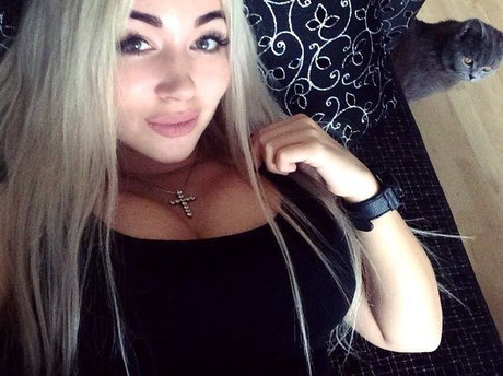 emo girls onlyfans top image