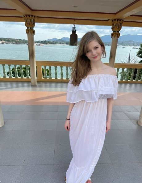 asian threesome onlyfans nudes image