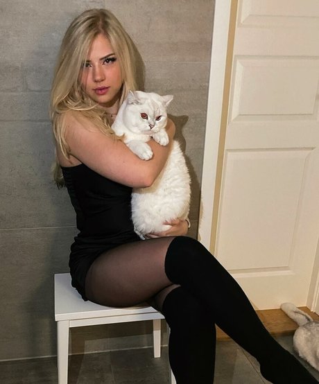 Majijej sexy actress gallery