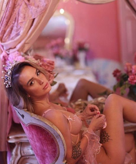 Julia Rommelt model adult gallery