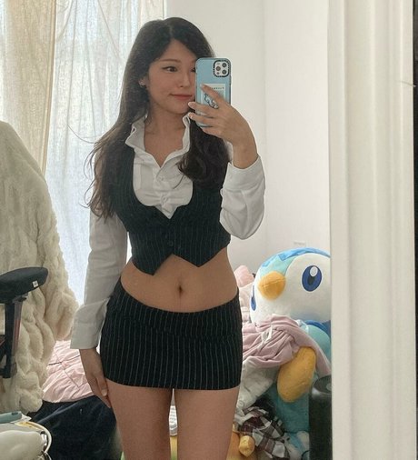 Aikuros pornstar erotic image