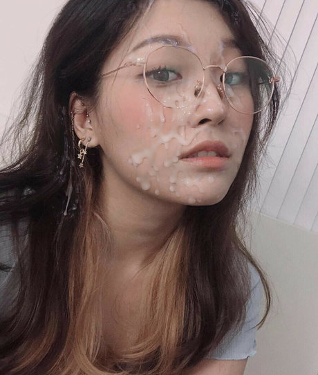 Aikuros naked actress image